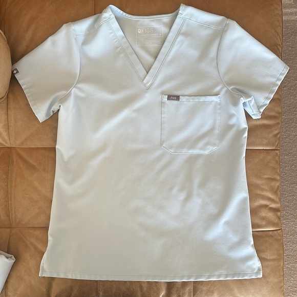 Figs Open Skies scrub set 
Catarina top SMALL
Zamora high waisted joggers MEDIUM - Picture 2 of 5